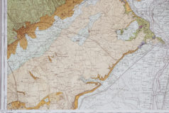 Carte géologique des environs de Avignon