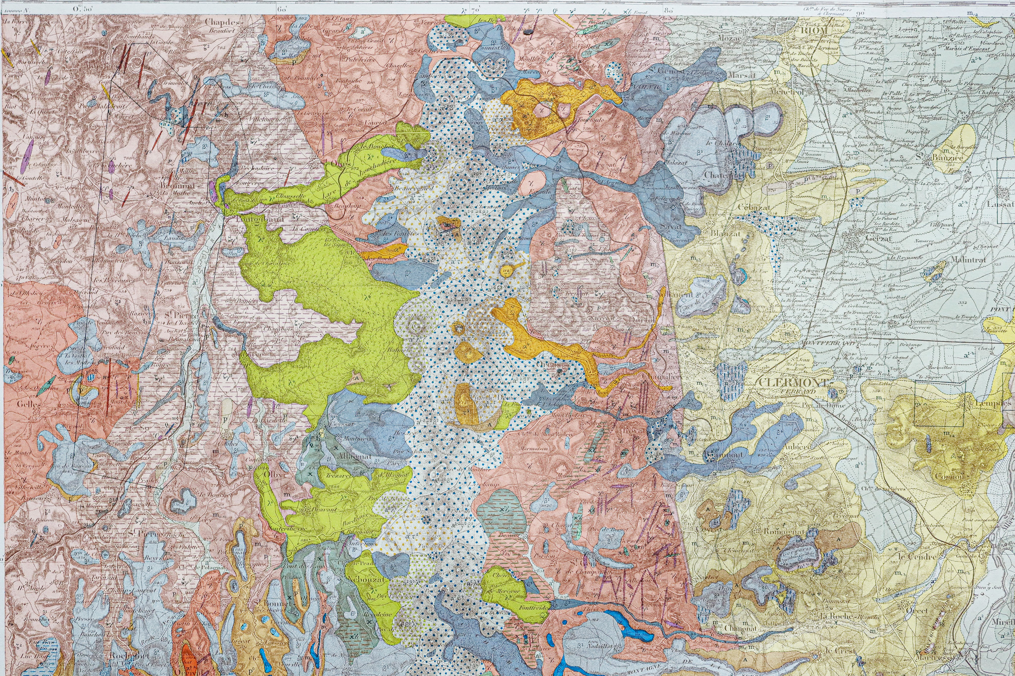 Carte géologique des environs de Clermont-Ferrand